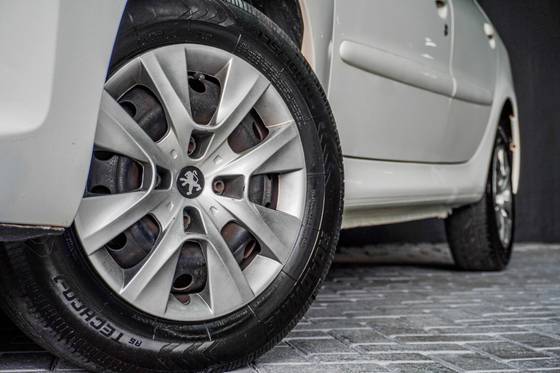 PEUGEOT 207 1.4 XR SPORT 8V FLEX 4P MANUAL